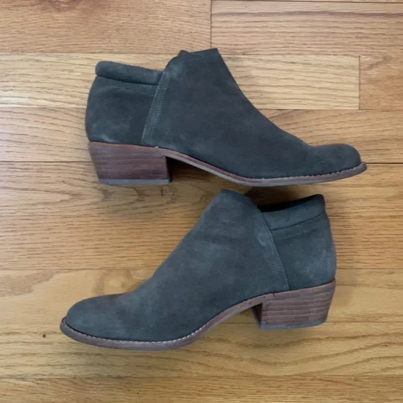 Steve Madden booties - Picture 2 of 5